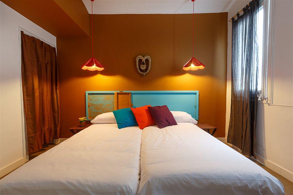 Hip Hostel Barcellona Esterno foto